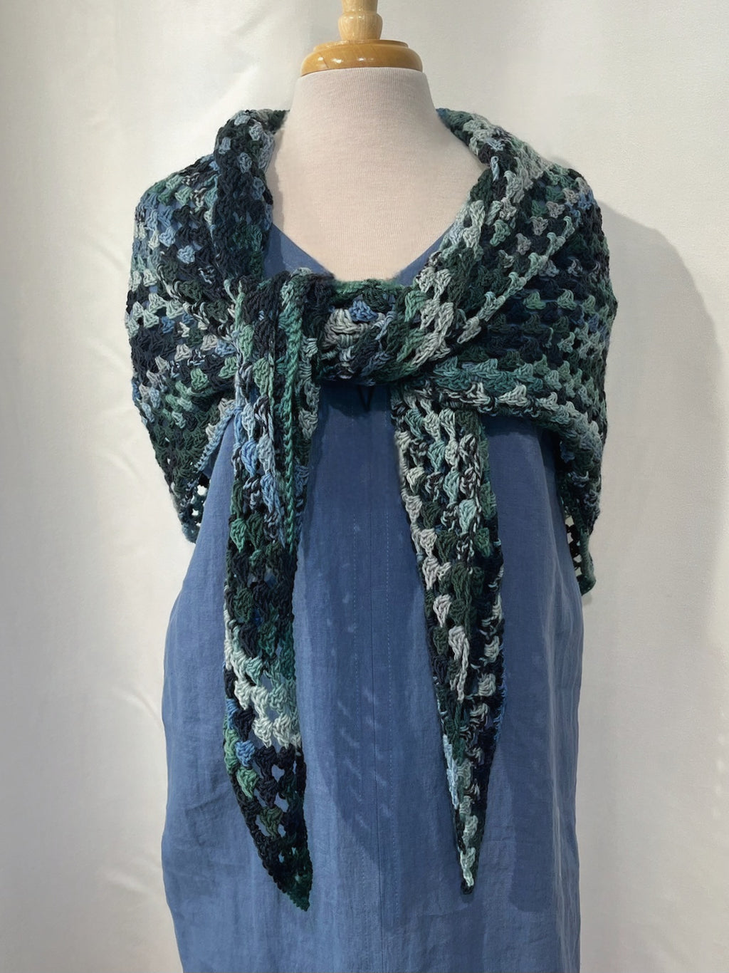 MPA - Châle Hurricane tricoté au crochet 2 choix de couleur