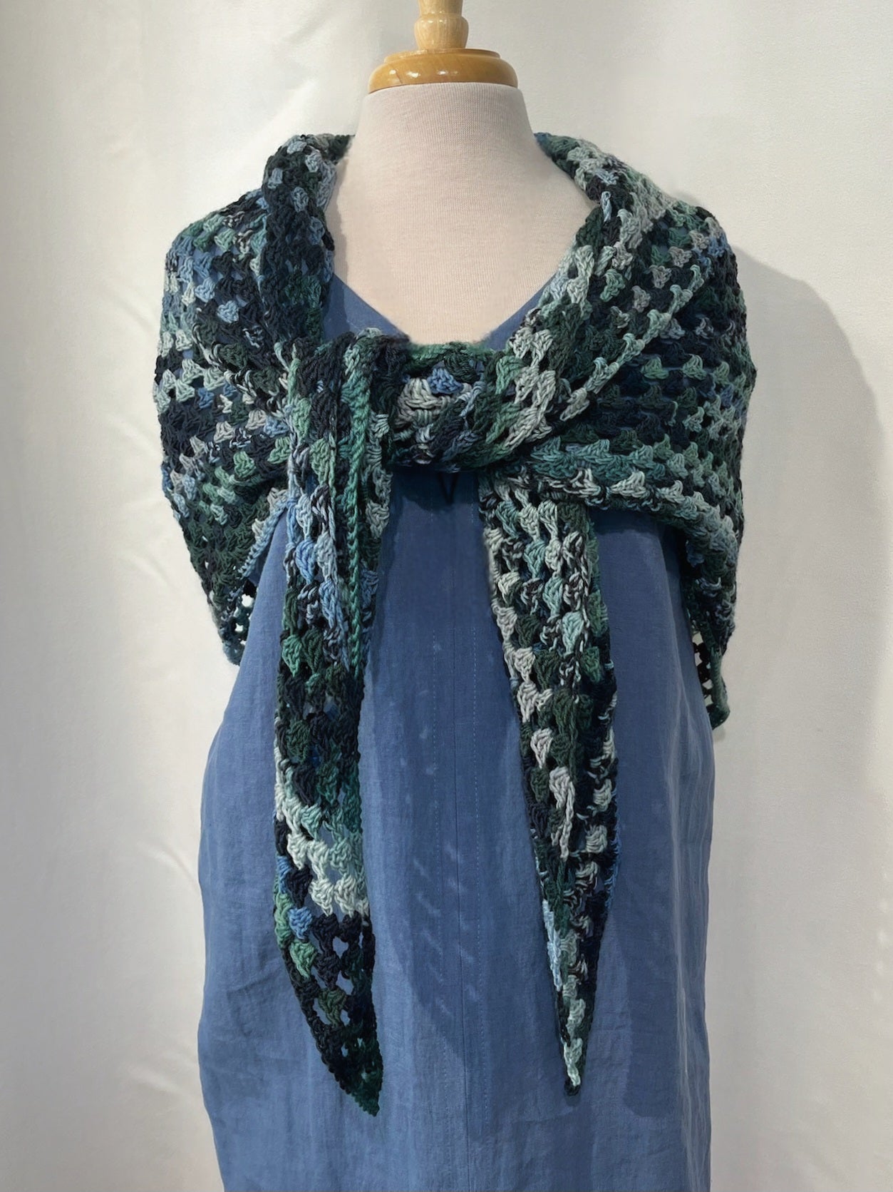 MPA - Châle Hurricane tricoté au crochet 2 choix de couleur