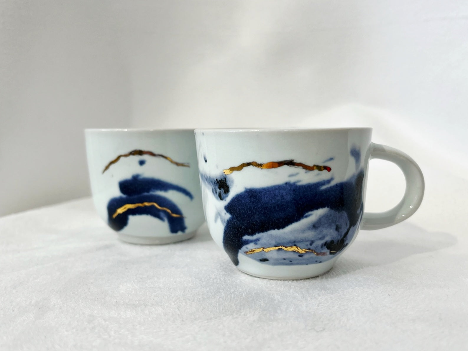 Blue and 23K gold teapot and cups set - Pauline Pelletier