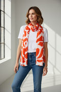 Foulard long imprimé orangé et blanc