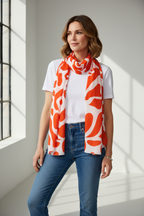 Foulard long imprimé orangé et blanc