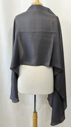 Foulard long et léger en soie gris foncé