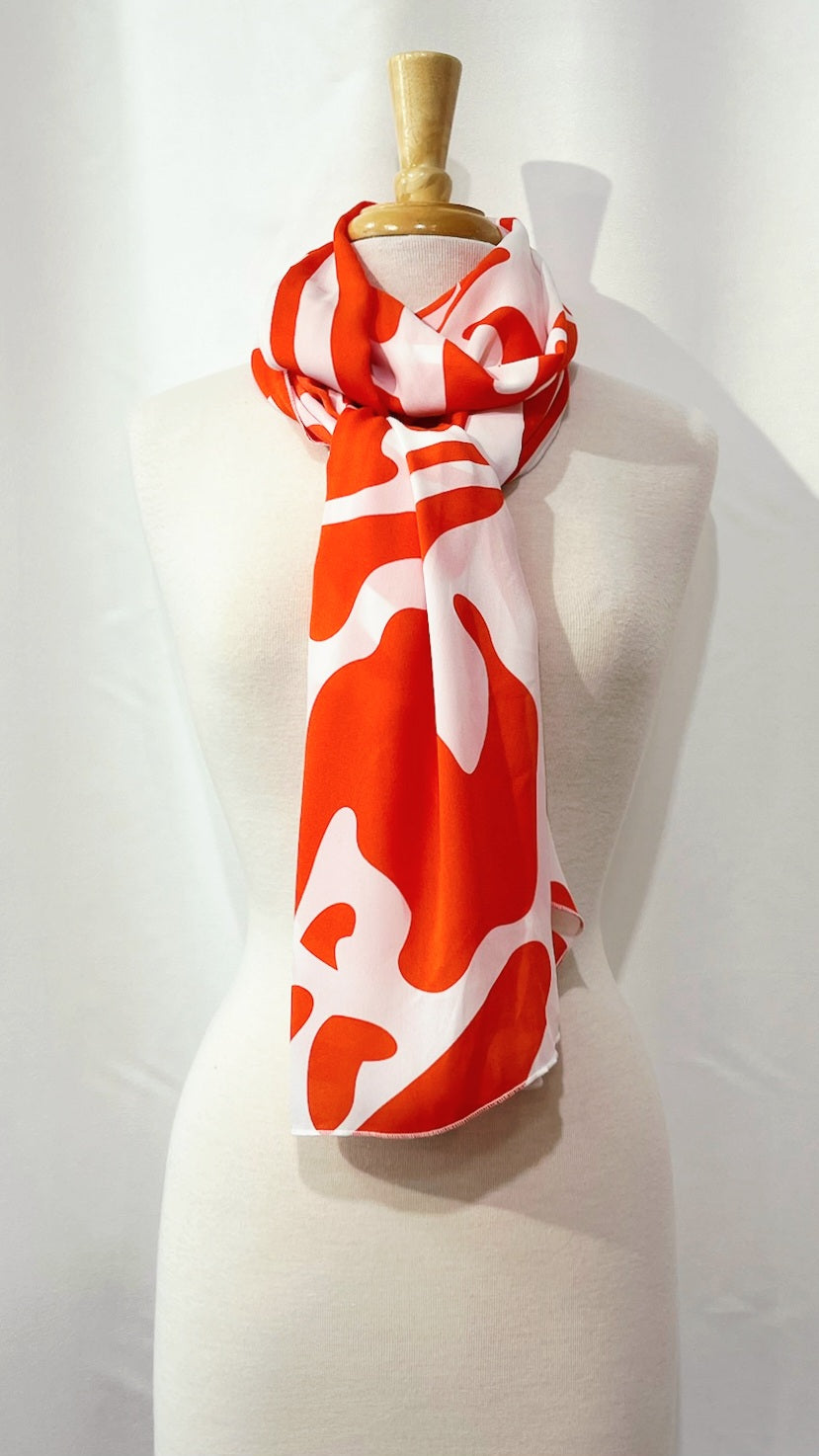 Foulard long imprimé orangé et blanc
