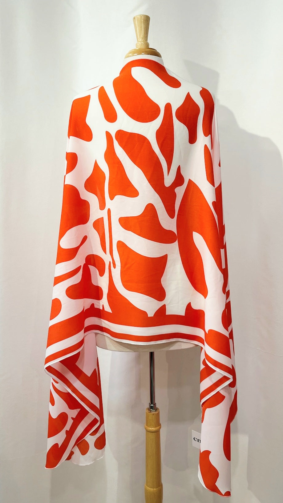Foulard long imprimé orangé et blanc