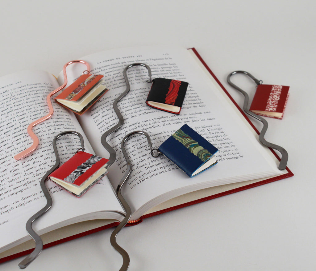 RIC - Mini leather bookmark