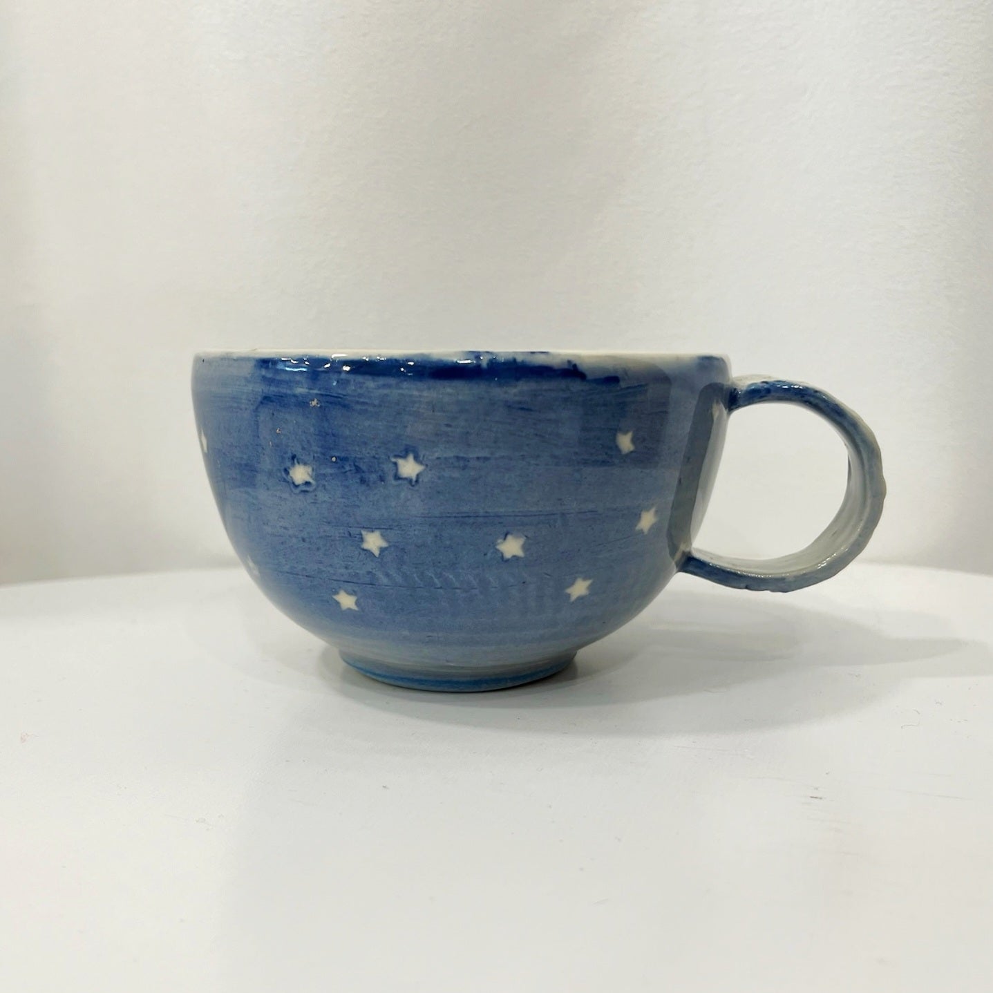 Tasse bleue étoilée - Marie Rancourt céramiste