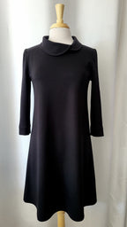 Robe Christine noire à manches trois-quarts et col rond