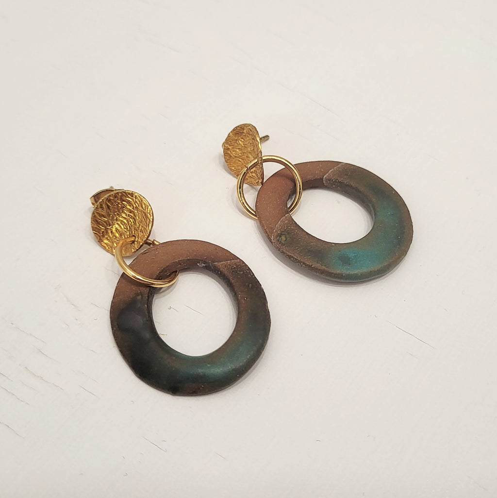 Round openwork red sandstone earrings B04