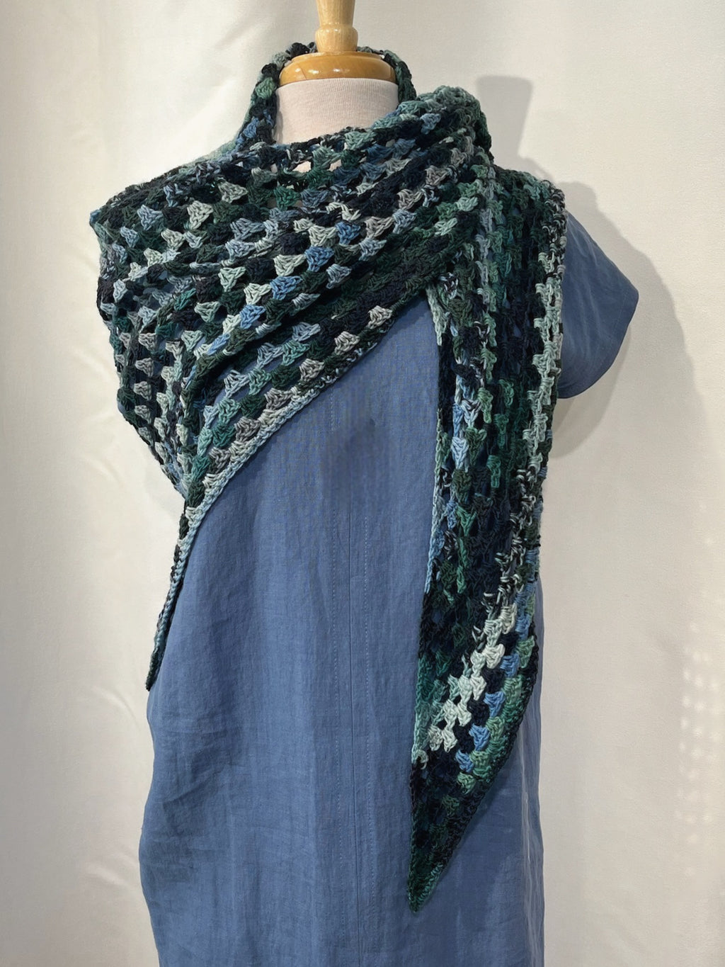 MPA - Châle Hurricane tricoté au crochet 2 choix de couleur