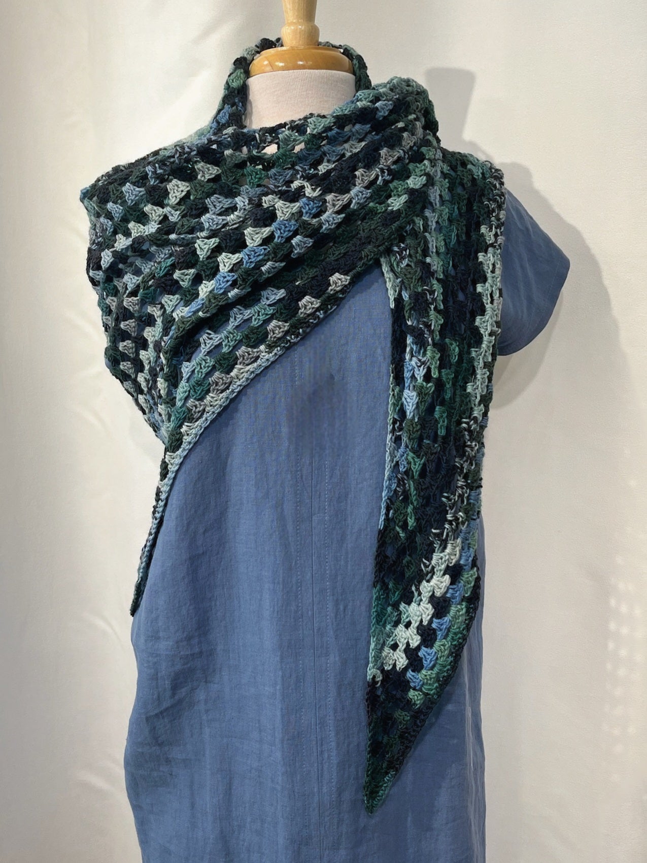 MPA - Châle Hurricane tricoté au crochet 2 choix de couleur