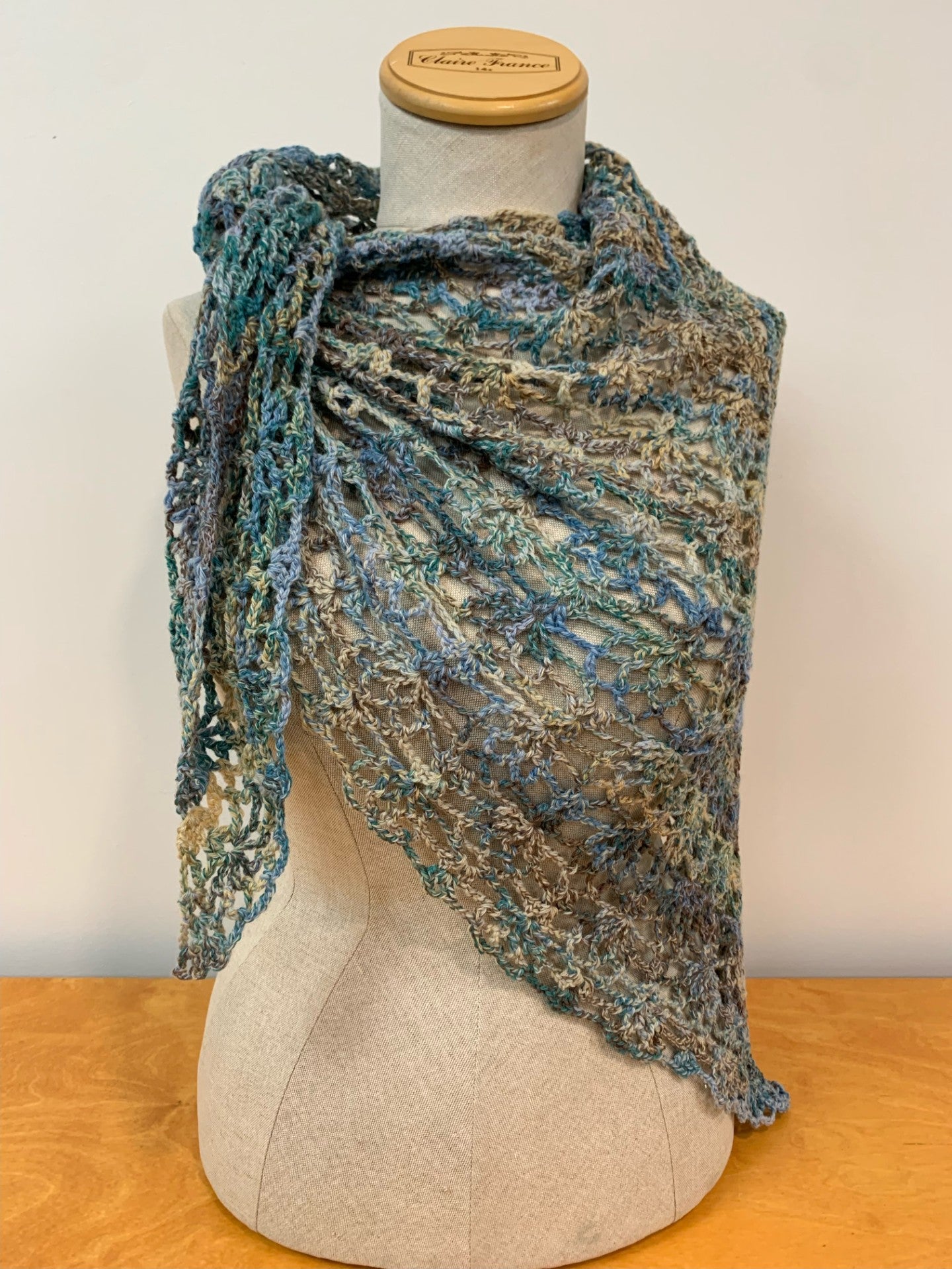 MPA - Châle triangle tricoté au crochet 2 choix de couleur