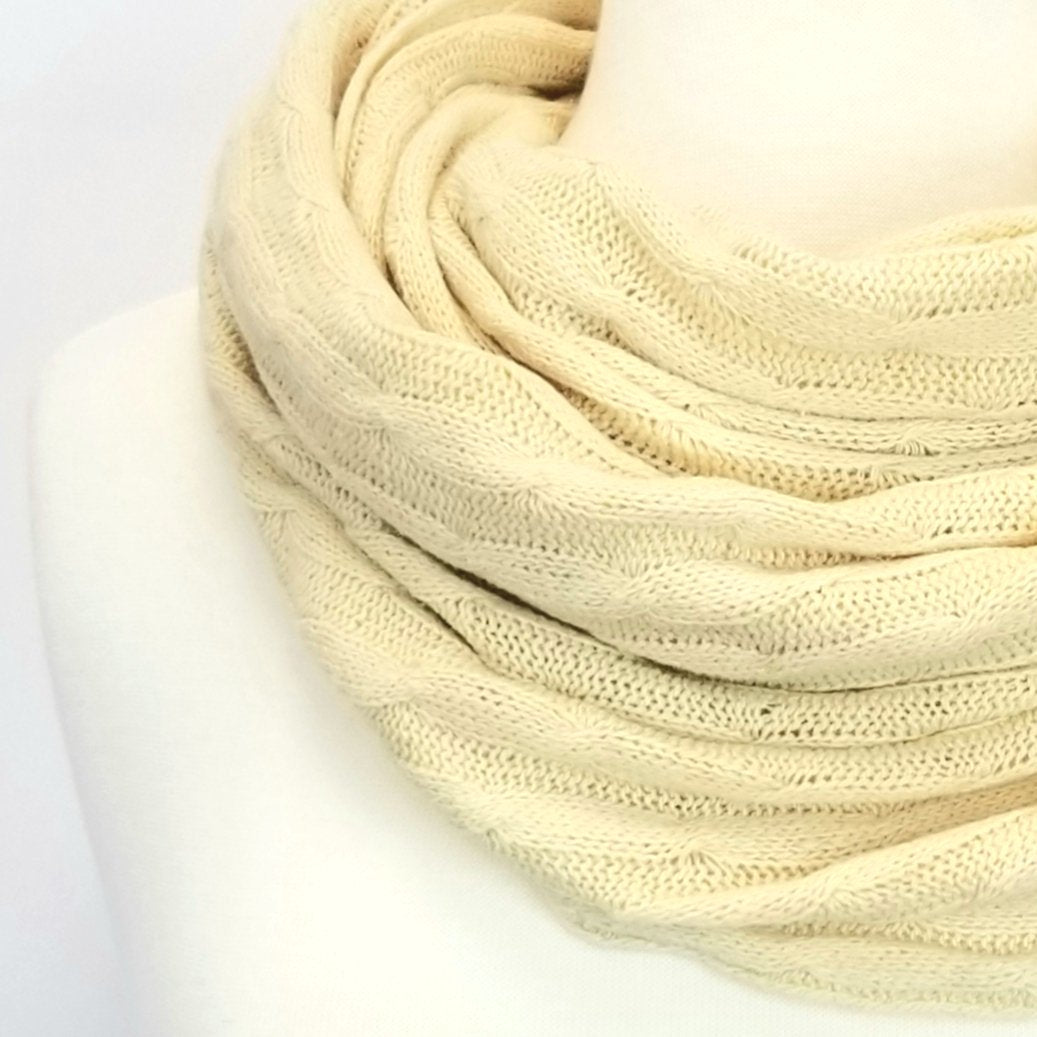 Foulard circulaire unisexe en tricot de soie naturelle. - Christine Mercier atelier-boutique