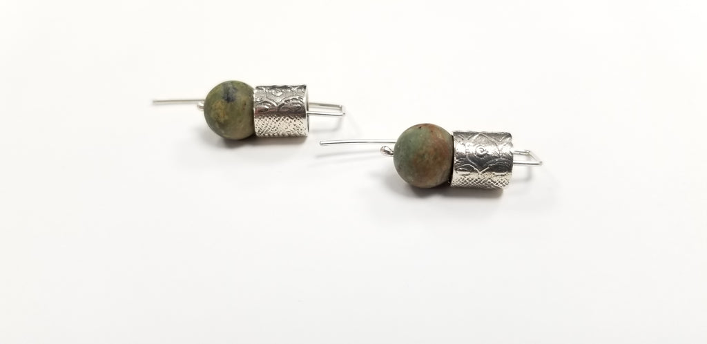 Boucles d'oreilles en argent et jaspe vert et ocre. - Christine Mercier atelier-boutique