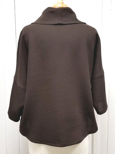 Pèlerine en pure laine de couleur brun chocolat. - Christine Mercier atelier-boutique