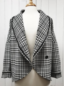Veste polyvalente à grand motif ''prince-de-galles''et liséré de cuir. - Christine Mercier atelier-boutique