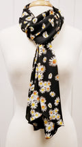 Foulard long imprimé marguerites. - Christine Mercier atelier-boutique
