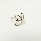 Délicate bague en argent à trois feuilles ajourées - Christine Mercier atelier-boutique