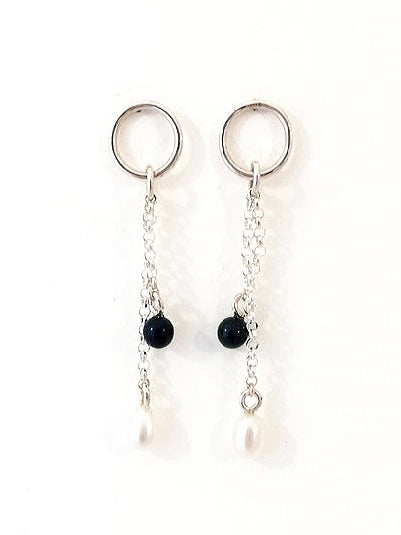 Boucles d'oreilles longues en argent et perles AUT20-03 - Christine Mercier atelier-boutique