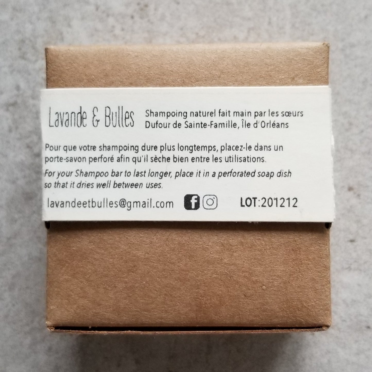 Solid shampoo, dry hair