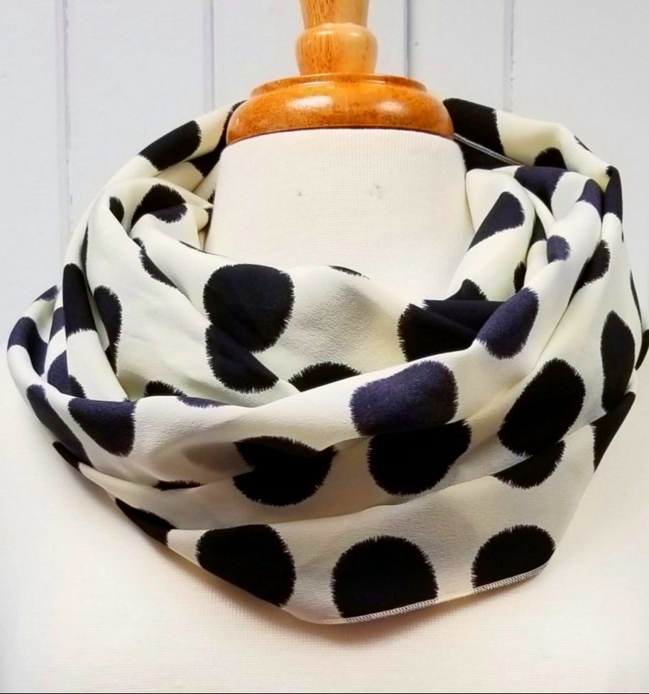 Foulard circulaire en soie