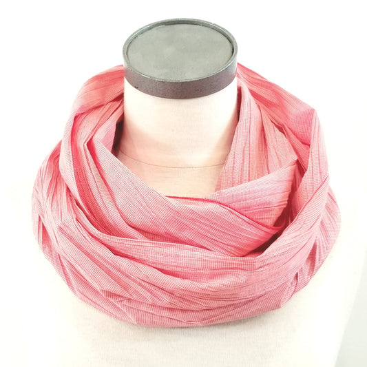 Foulard circulaire en coton/polyester rose froissé - Christine Mercier atelier-boutique