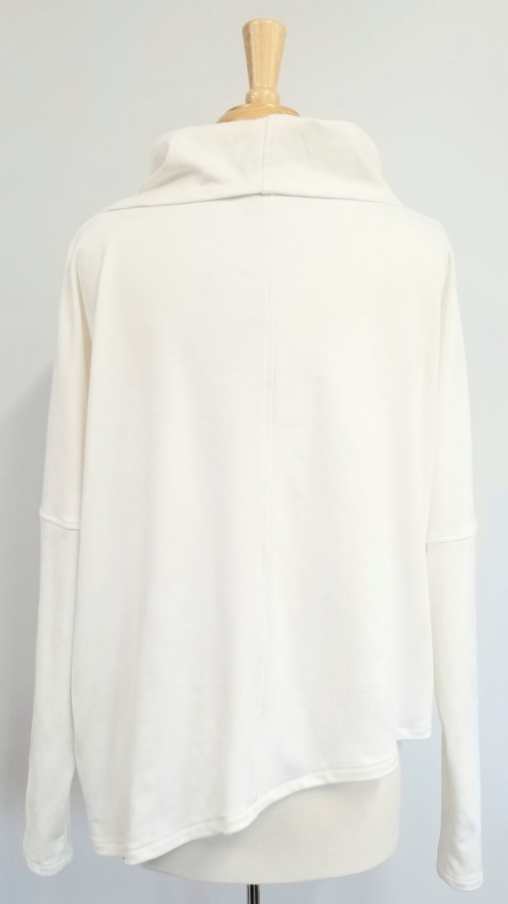Haut ample et asymétrique en ultrasuède - Christine Mercier atelier-boutique