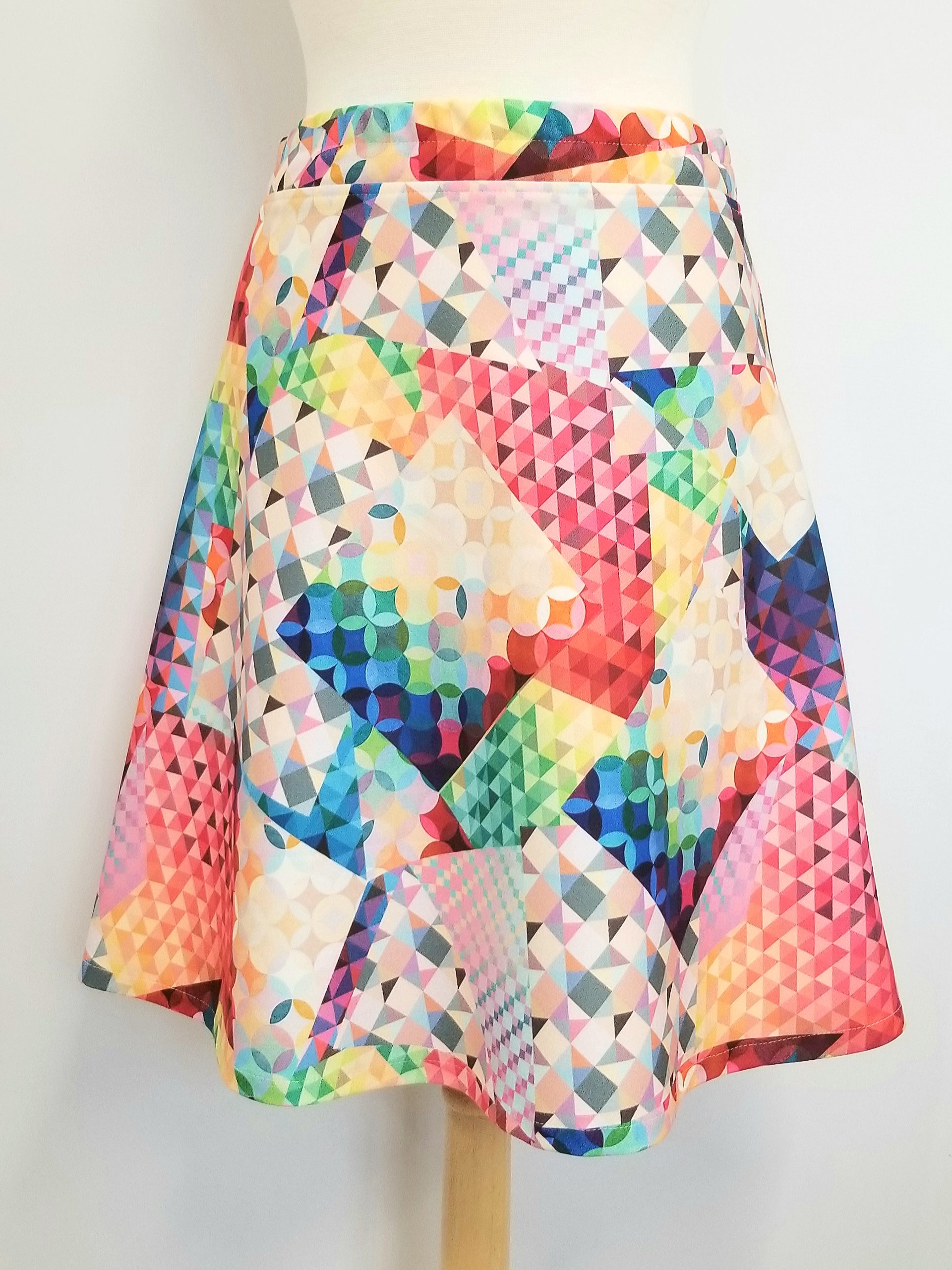 Jupe "Ligne A" imprimée kaléidoscope. - Christine Mercier atelier-boutique