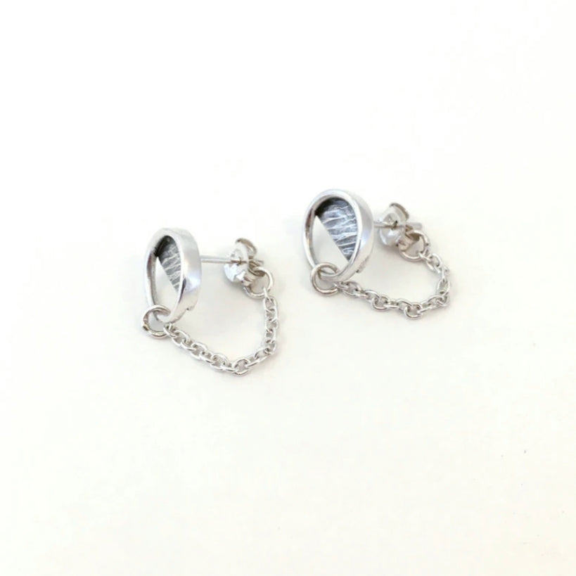 Boucles d'oreilles PE21-02 rondes en argent avec chaînette - Christine Mercier atelier-boutique