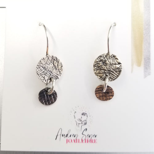 Boucles d'oreilles pendantes en argent texturé. H201 - Christine Mercier atelier-boutique