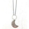 Collier à pendentif croissant de lune texturé - H192 - Christine Mercier atelier-boutique