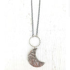 Collier à pendentif croissant de lune texturé - H192 - Christine Mercier atelier-boutique