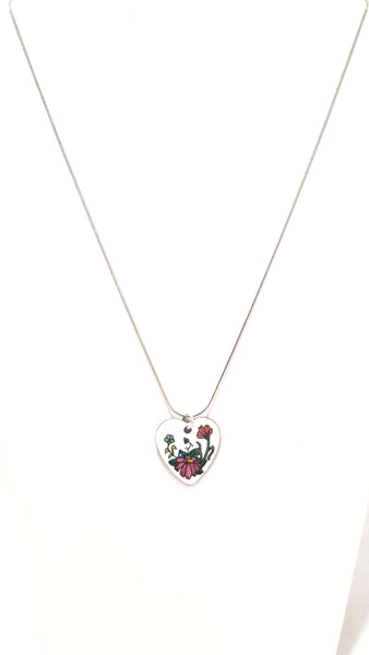 Collier à pendentif coeur en émail sur cuivre, fleurs roses, collection Flora