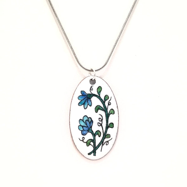 Collier à fleurs bleues en émail sur cuivre, collection Flora