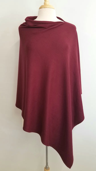 Poncho long et asymétrique en doux lainage
