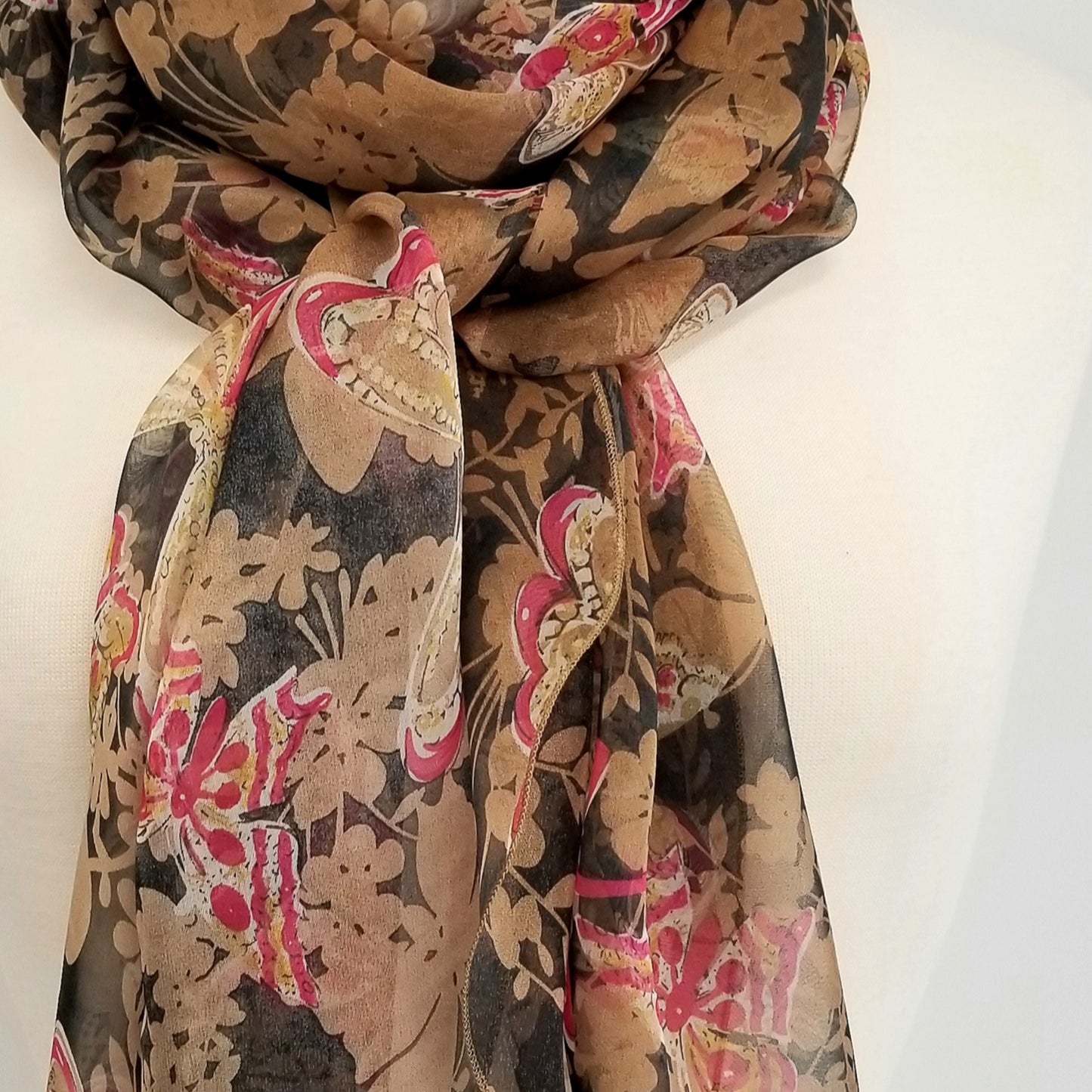 Foulard long en soie, imprimé fleurs et papillons