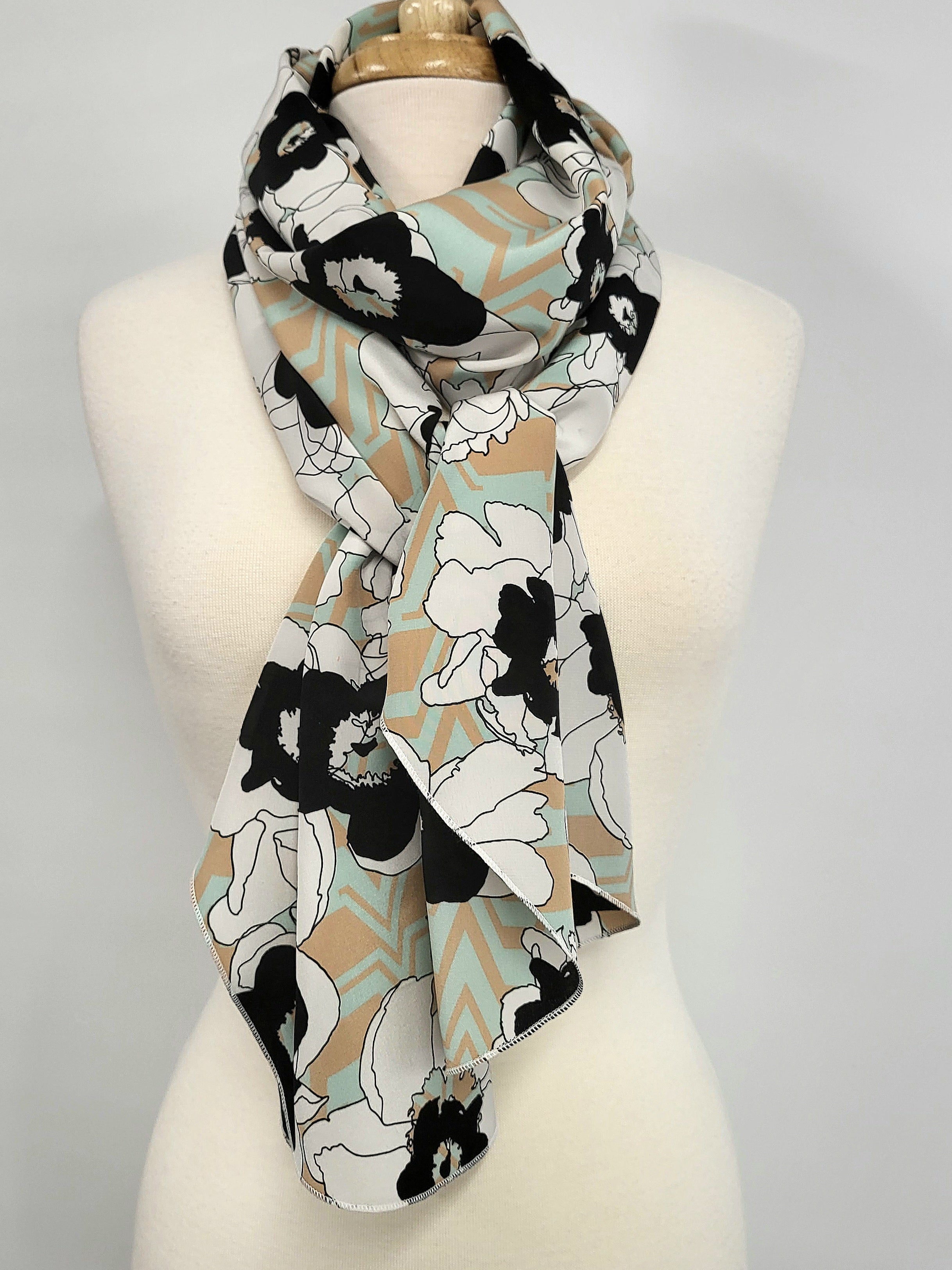 Foulard long en soie, imprimé fleurs et chevrons