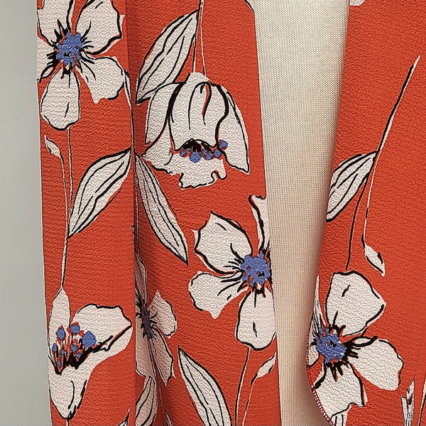 Foulard long à fleurs blanches sur fond rouge