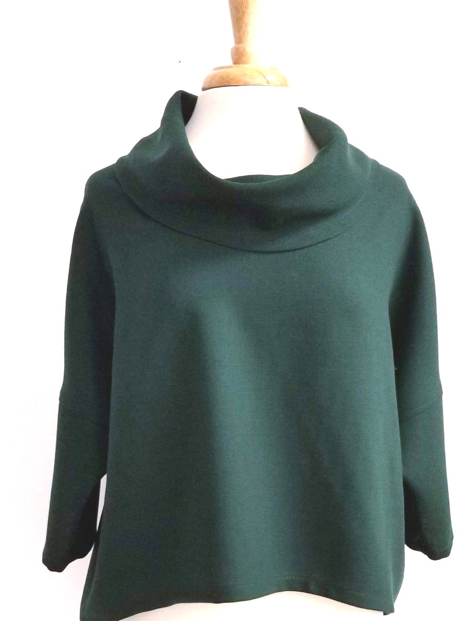 Pèlerine, veste pour femme en pure laine vert forêt - Christine Mercier atelier-boutique