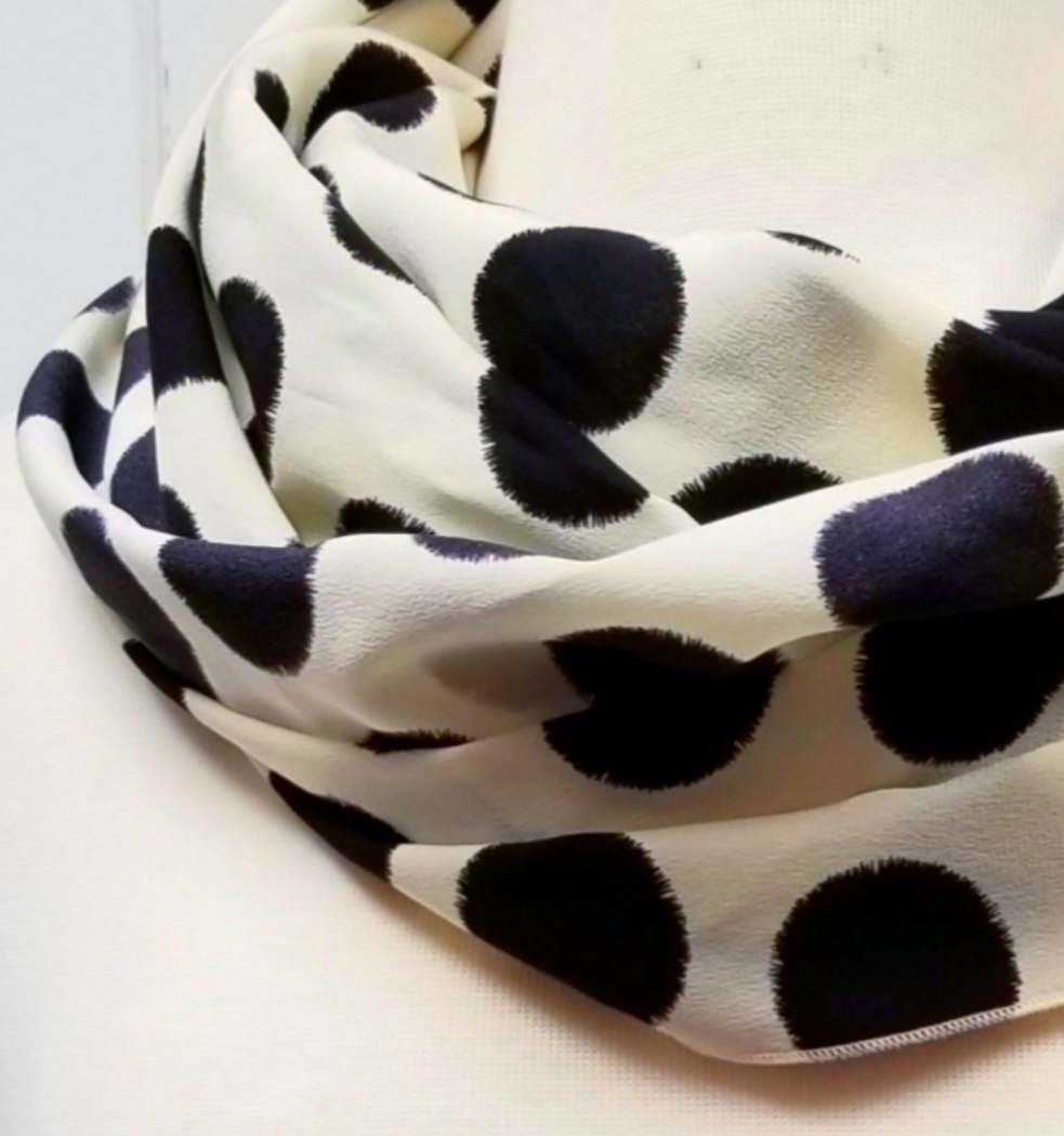 Foulard circulaire en soie
