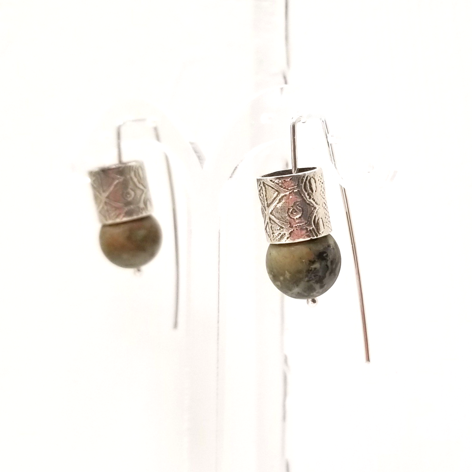 Boucles d'oreilles en argent et jaspe vert et ocre - Christine Mercier atelier-boutique