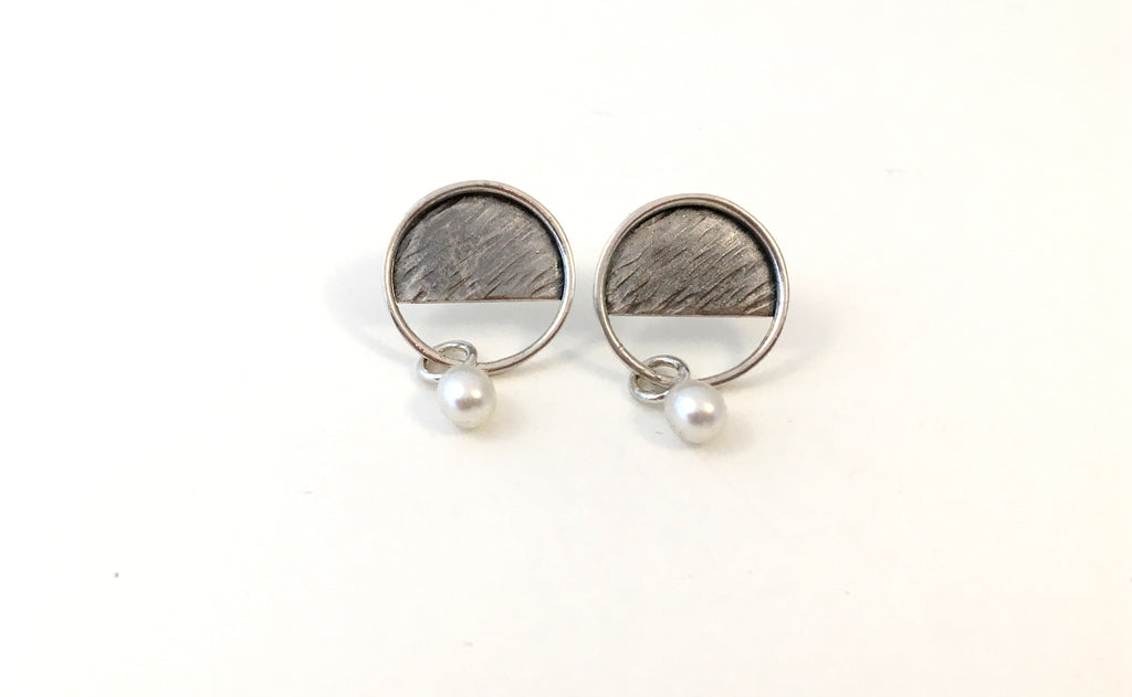 Boucles d'oreilles PE21-06 rondes en argent et perle - Christine Mercier atelier-boutique